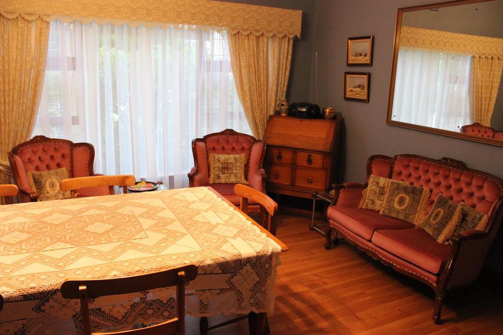 Smuts Ave. Guest Rooms Hermanus Exterior photo